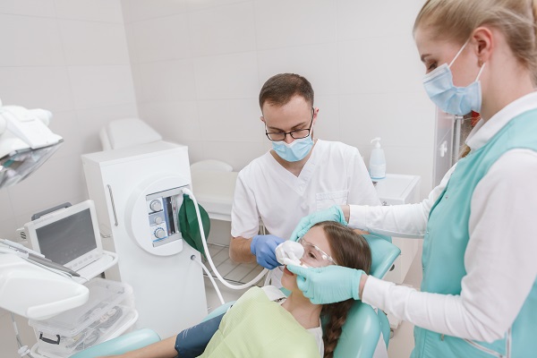 Sedazione cosciente: cos’è, perché è sicura e perché scegliere un dentista che la offre